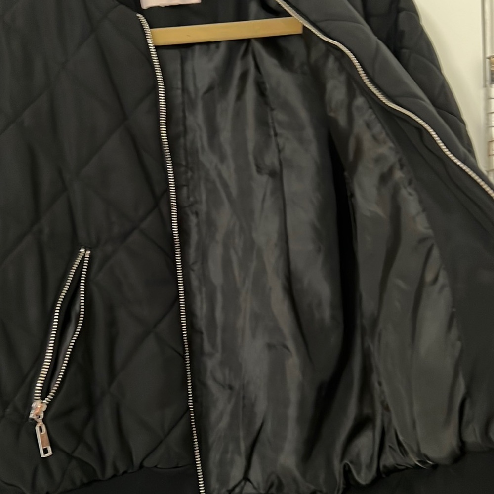 FOREVER 21 Puff Jacket - Picture 6 of 6